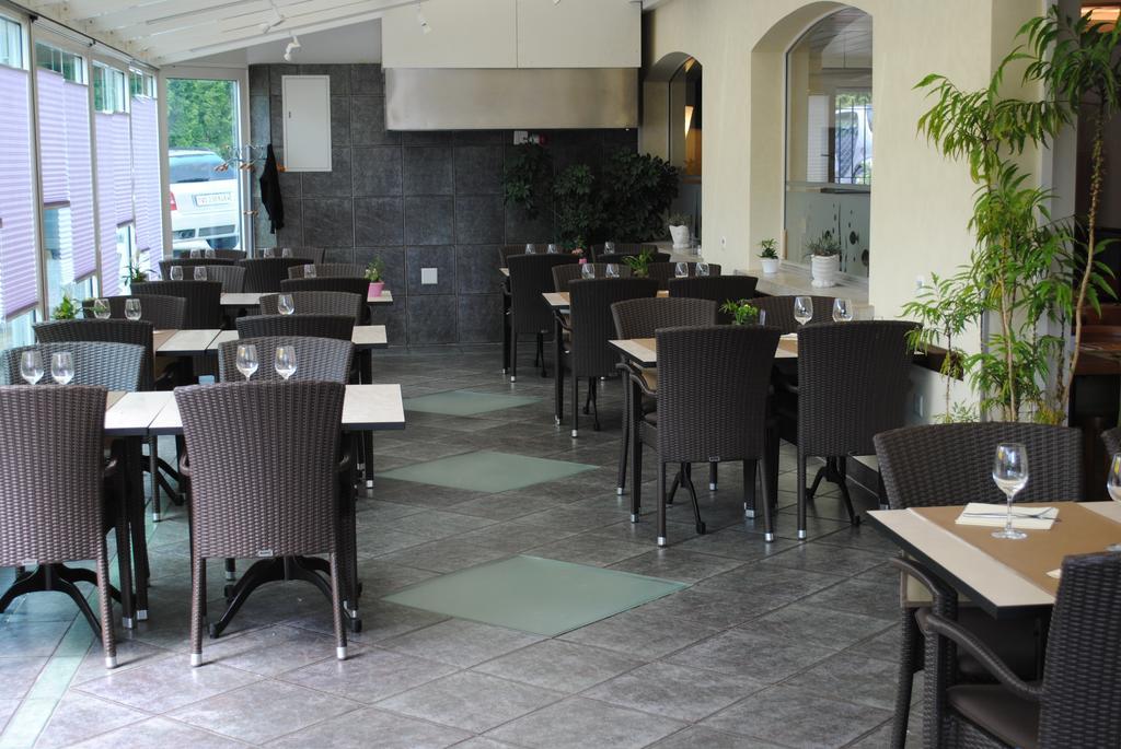 Motel - Hotel La Poularde Romont Dış mekan fotoğraf